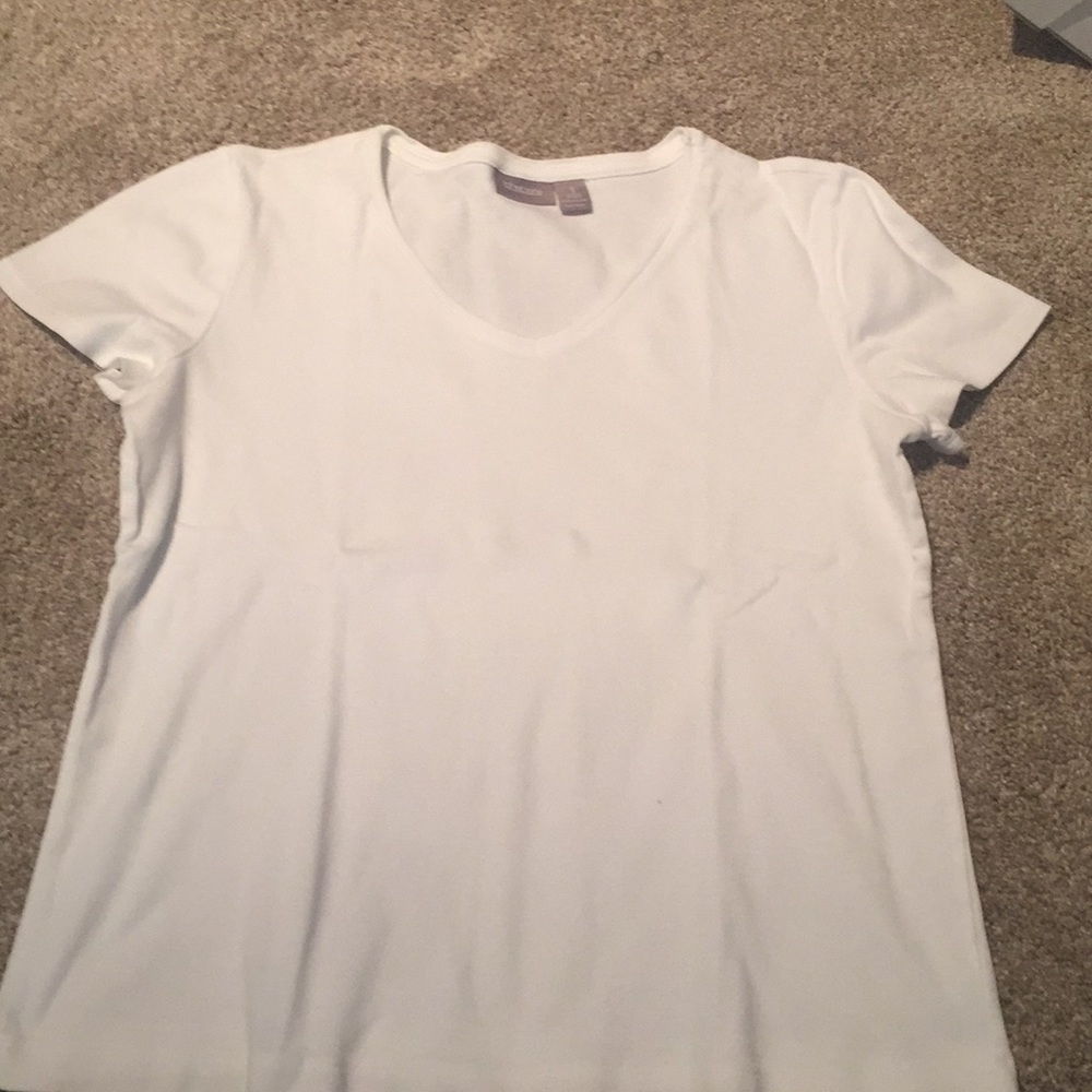 Chico’s white v neck tee